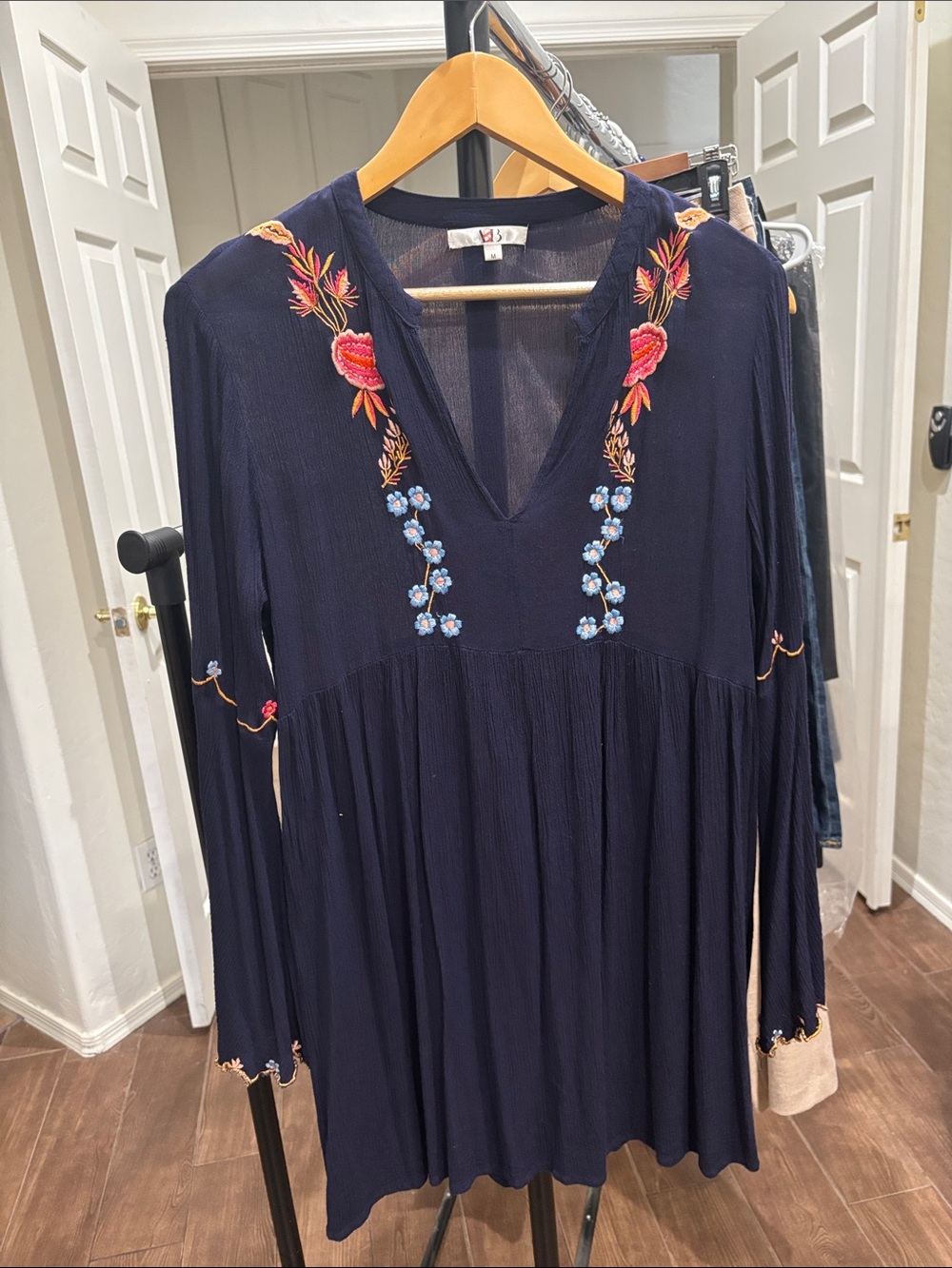 A&B America & Beyond Embroidered Navy Long-Sleeve Peasant Dress/Tunic Size M